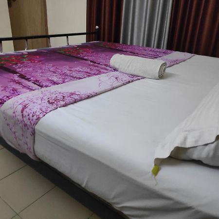 Hotel Silver Space Ernakulam Zewnętrze zdjęcie