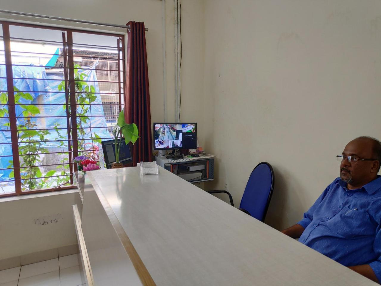 Hotel Silver Space Ernakulam Zewnętrze zdjęcie