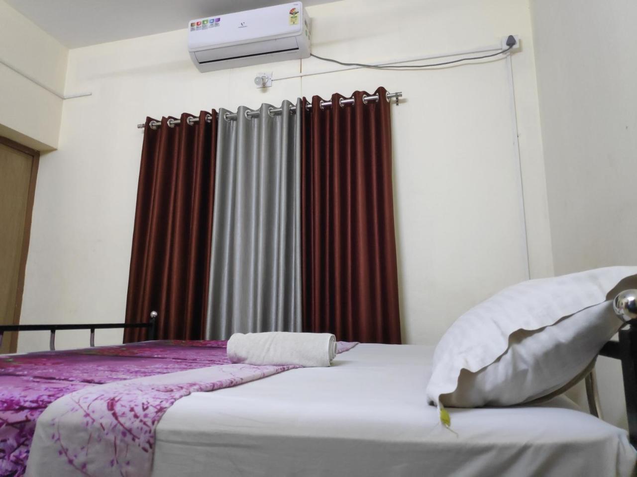 Hotel Silver Space Ernakulam Zewnętrze zdjęcie