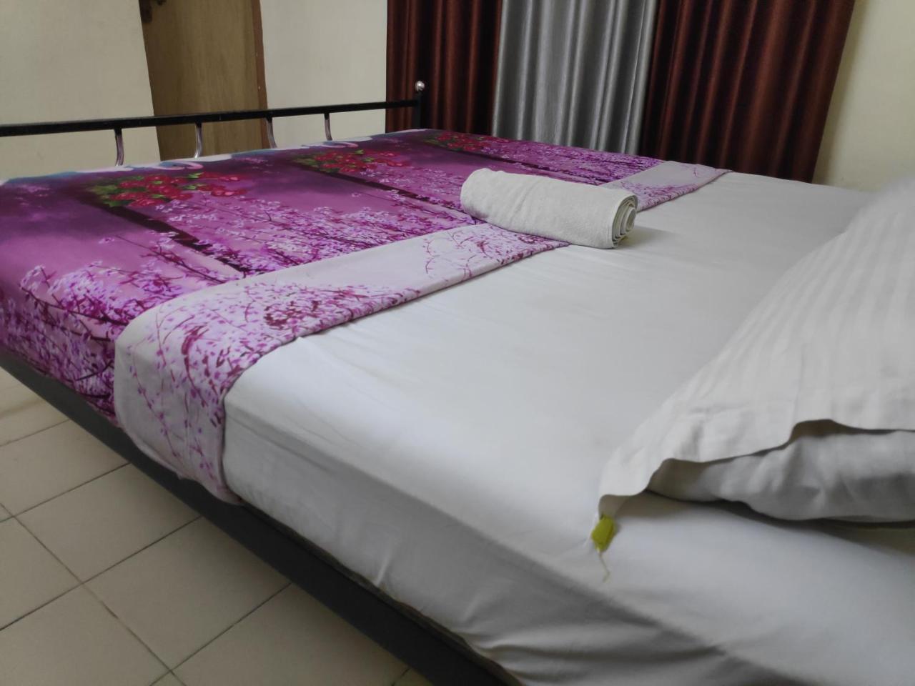 Hotel Silver Space Ernakulam Zewnętrze zdjęcie