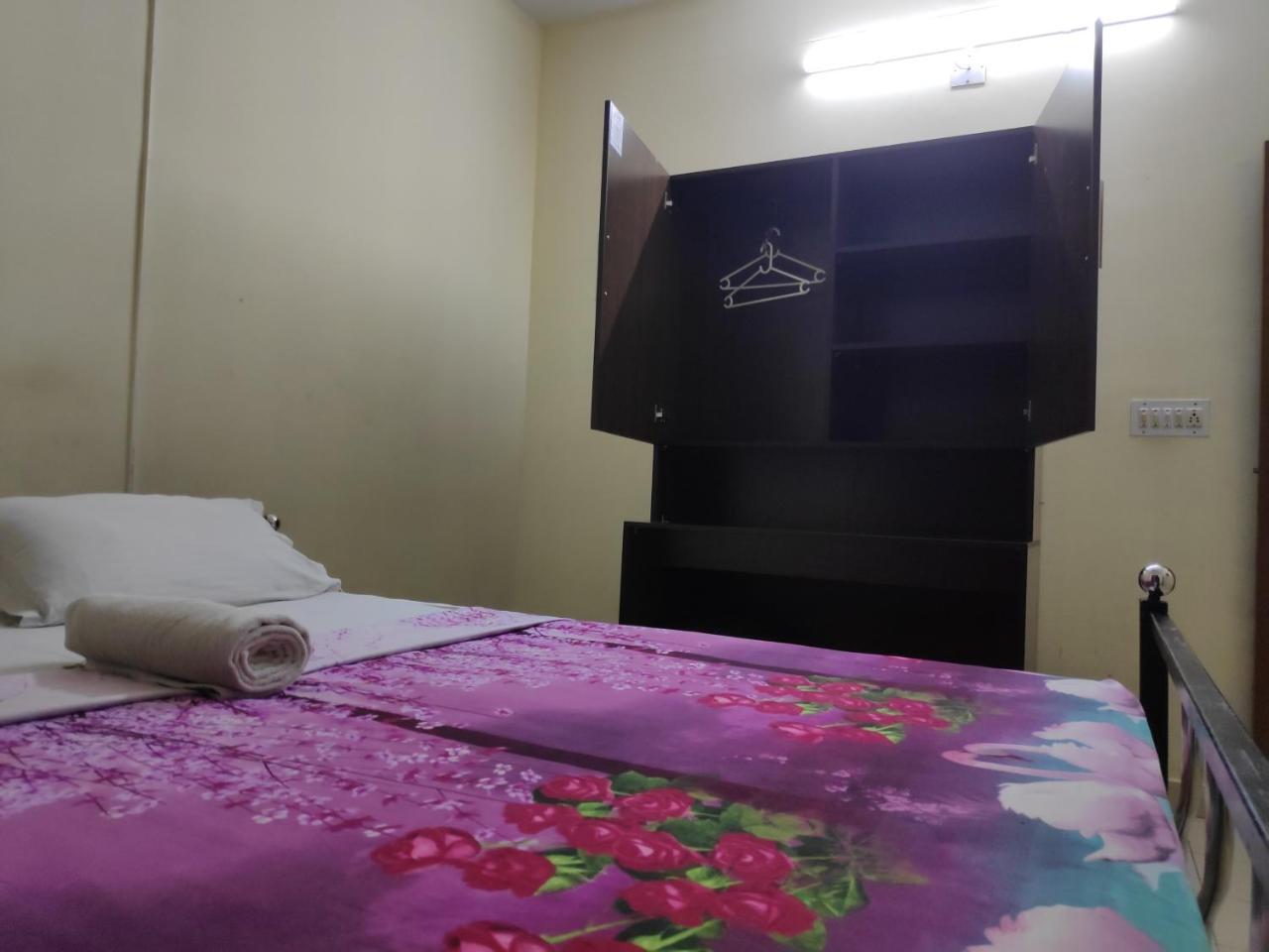 Hotel Silver Space Ernakulam Zewnętrze zdjęcie