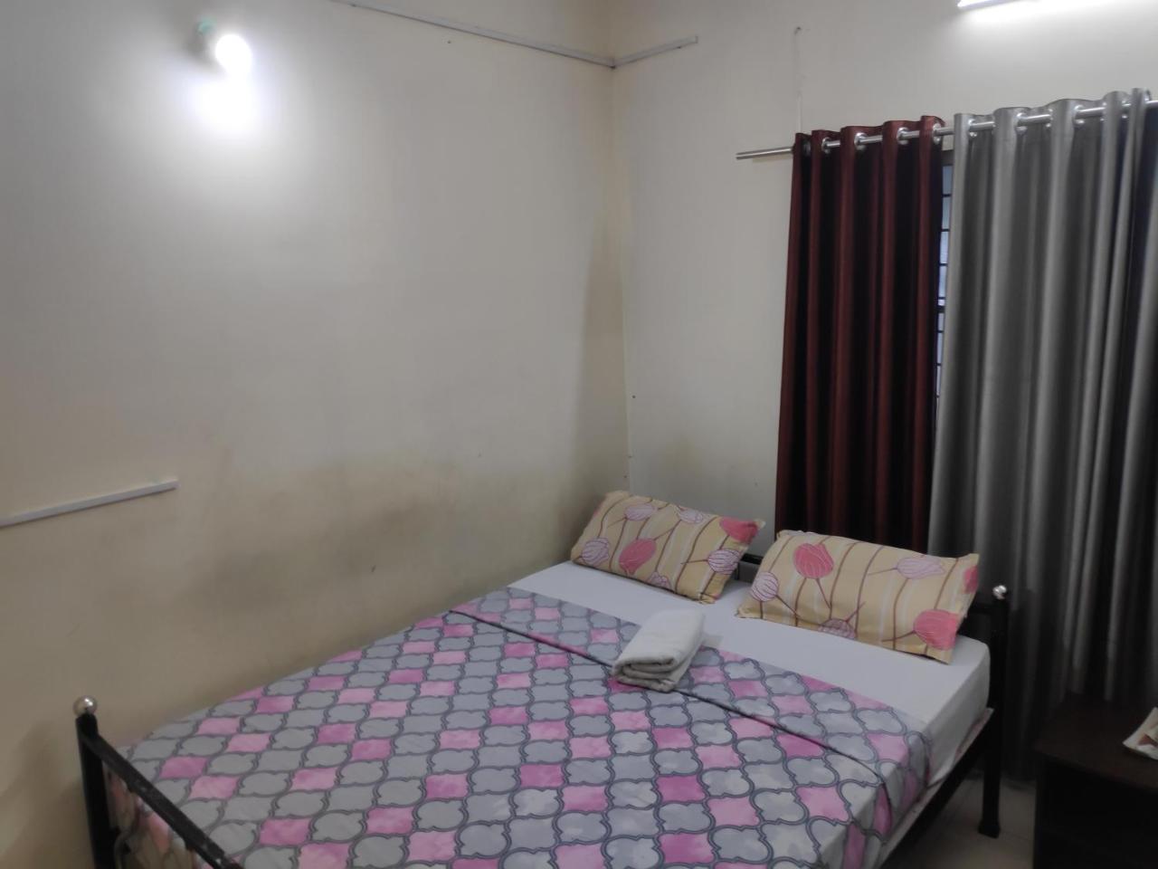 Hotel Silver Space Ernakulam Zewnętrze zdjęcie